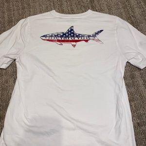 Vineyard vines white t-shirt